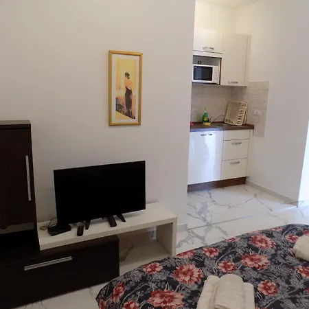 Leporiz Apartment