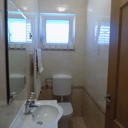 Leporiz Apartment *
